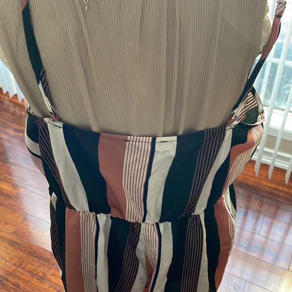 Romper - Picture 4 of 4